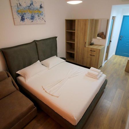סרנדה Ortus Rooms מראה חיצוני תמונה